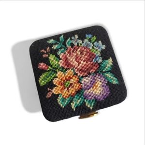 Rare Vintage 50s German Floral Needlpoint Compact NWOT
